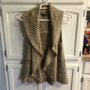 Large tan sleeveless cardigan, bundle 3 $10 items for $20